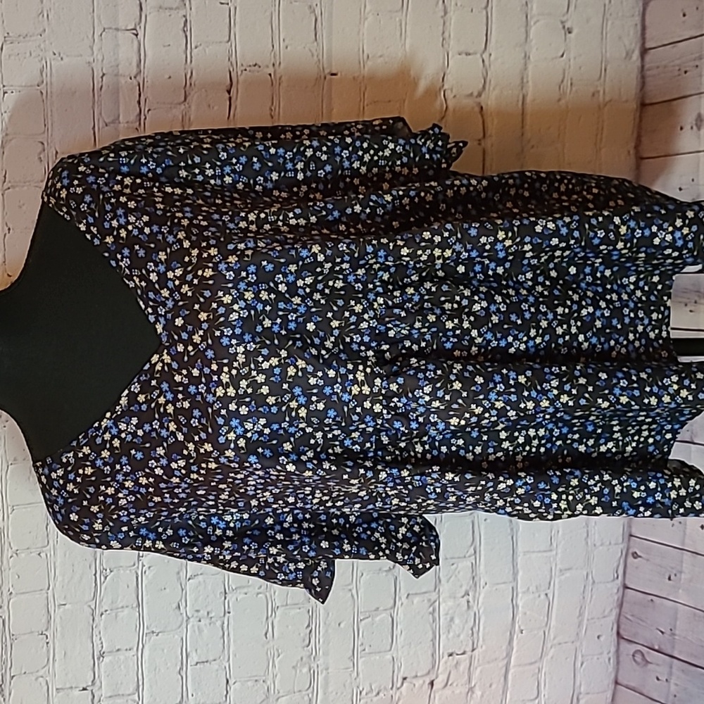 Black Blue Ditsy Floral Short Sleeve Peplum Top Blouse Size 4X